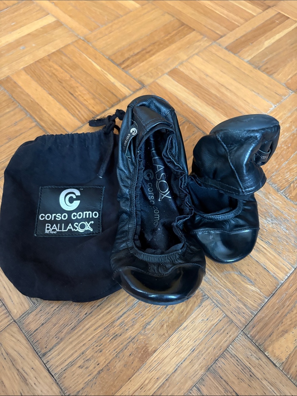 Corso Como Ballasox Black Leather Foldable Ballet Flats w/ Pouch - US 8